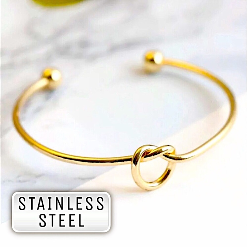 ⚜️[𝟯𝟬%𝗢𝗙𝗙|𝗯𝘂𝗻𝗱𝗹𝗲𝘀 𝟯+]⚜️Gold Knot Stainless Steel Cuff NEW